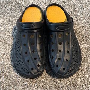 Black Slip-On Clogs